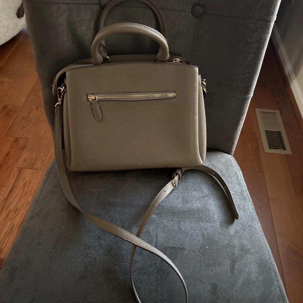 DKNY Small Paige Taupe Leather Satchel Crossbody Handbag KS6